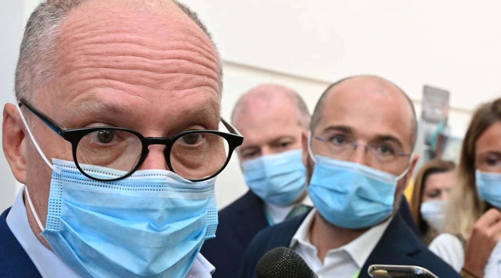 Coronavirus, Walter Ricciardi chiede "lockdown totale e immediato in tutta Italia. E niente sci"
