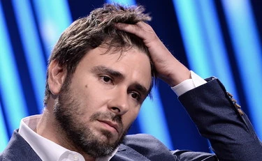 Di Battista, delirio complottista: "Dietro c'è Israele, è stato avvelenato"