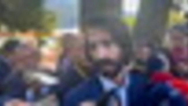 https://media.liberoquotidiano.it/cxmj-4YI-hElTm3pHvgB0cDLkaReuoRa29Xlq8Z1ryI/width:800/quality:90/aW1hZ2VzLzIwMjYvMDkvMDYvMTIwODI0OTI5LTBmNzY0MDQyLWUwYzUtNDI5OC1hMGI1LTU3ODI2YzMwNTRiNy5qcGc.webp