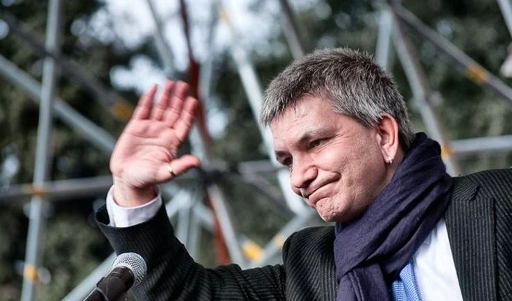 Ecco quanto ci costano davvero i politici