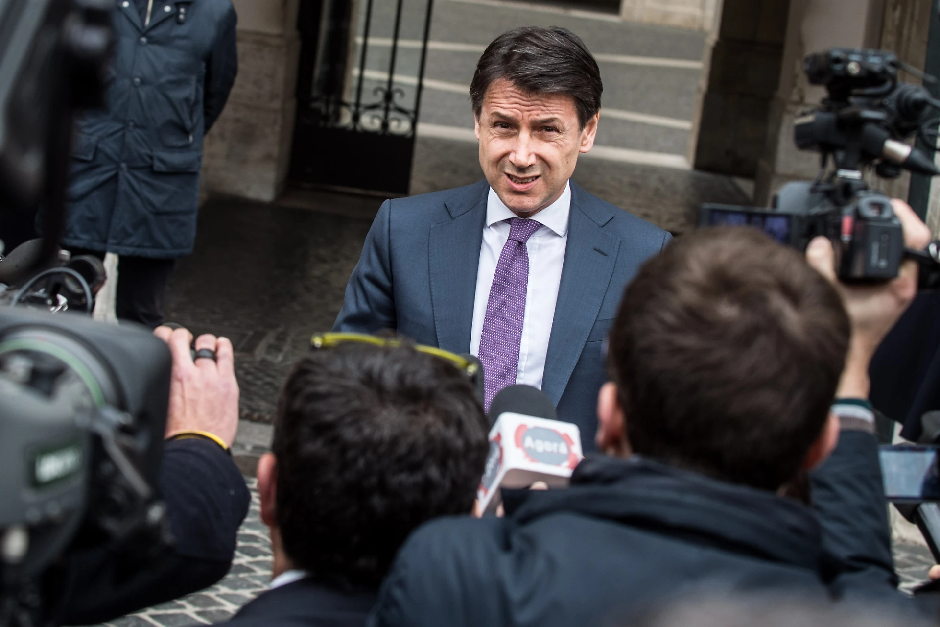 Giuseppe Conte, la strana telefonata a Zingaretti: che cosa sospetta il premier