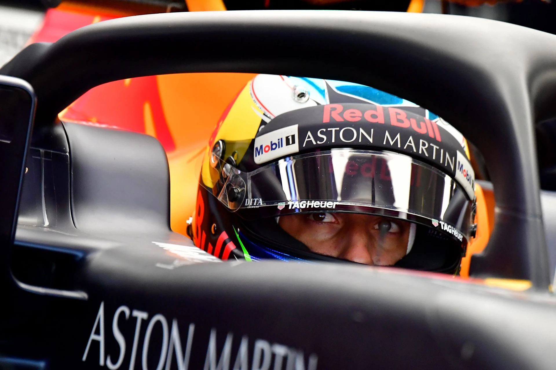 Gp Messico, Ricciardo in pole position: Hamilton e Vettel in seconda fila