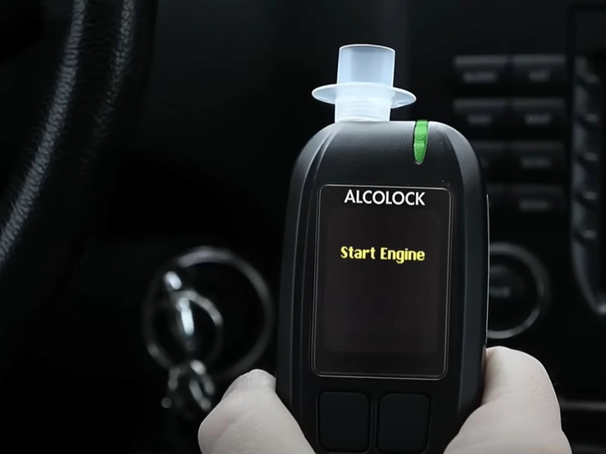 Alcolock, ora è legge: come funziona, chi rischia alla guida