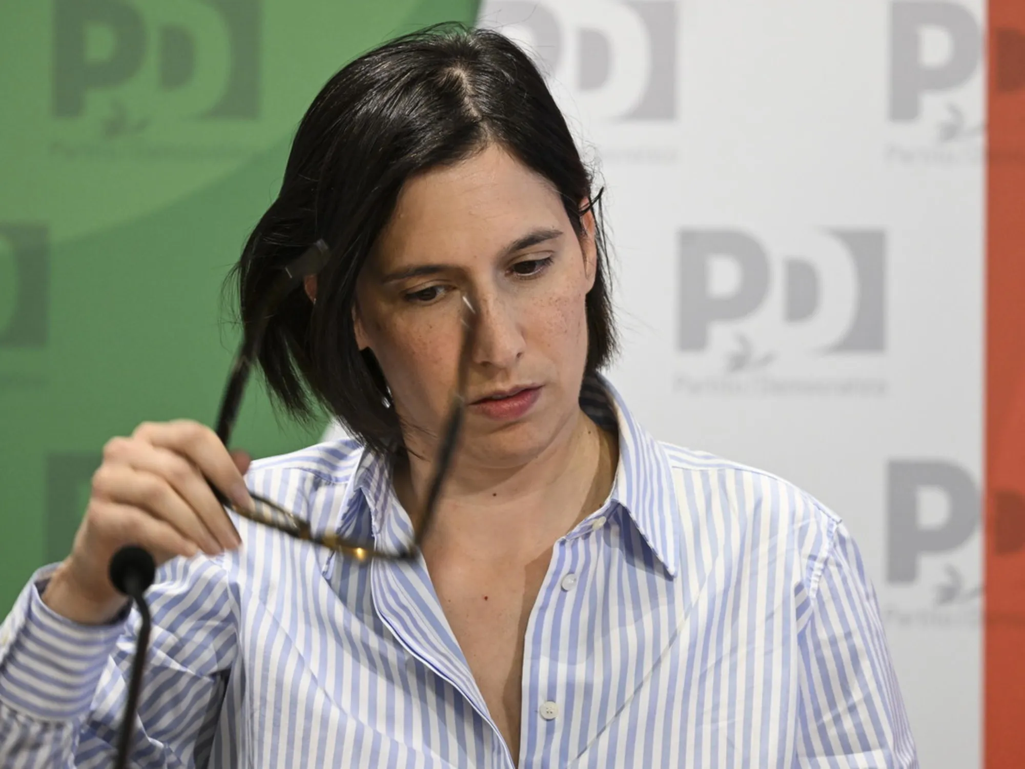 Leggi l'articolo: Schlein da Sanchez, l'internazionale contro Conte