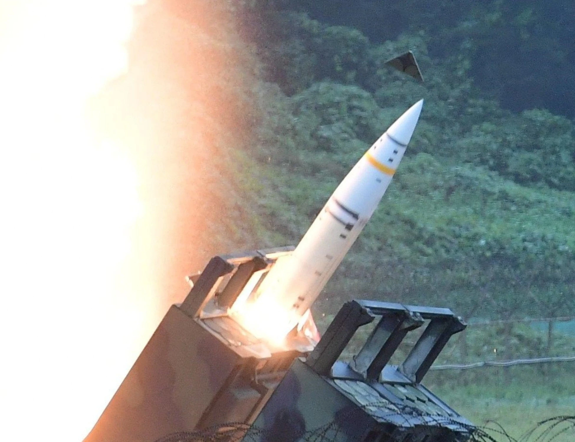 Ucraina, colpiti siti militari russi con missili Atacms forniti dagli Usa