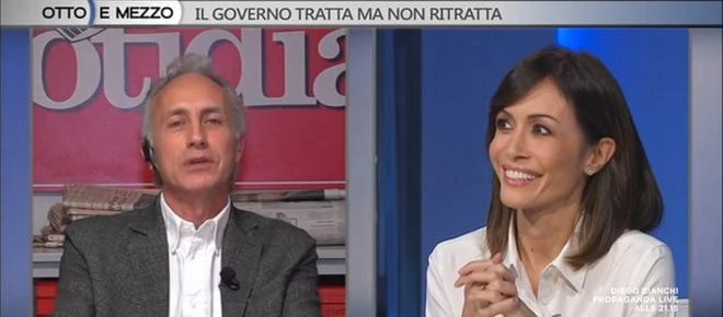 Mara Carfagna, l'ultimo siluro su Travaglio che lo affonda: "Sembri un furbetto del quartierino"