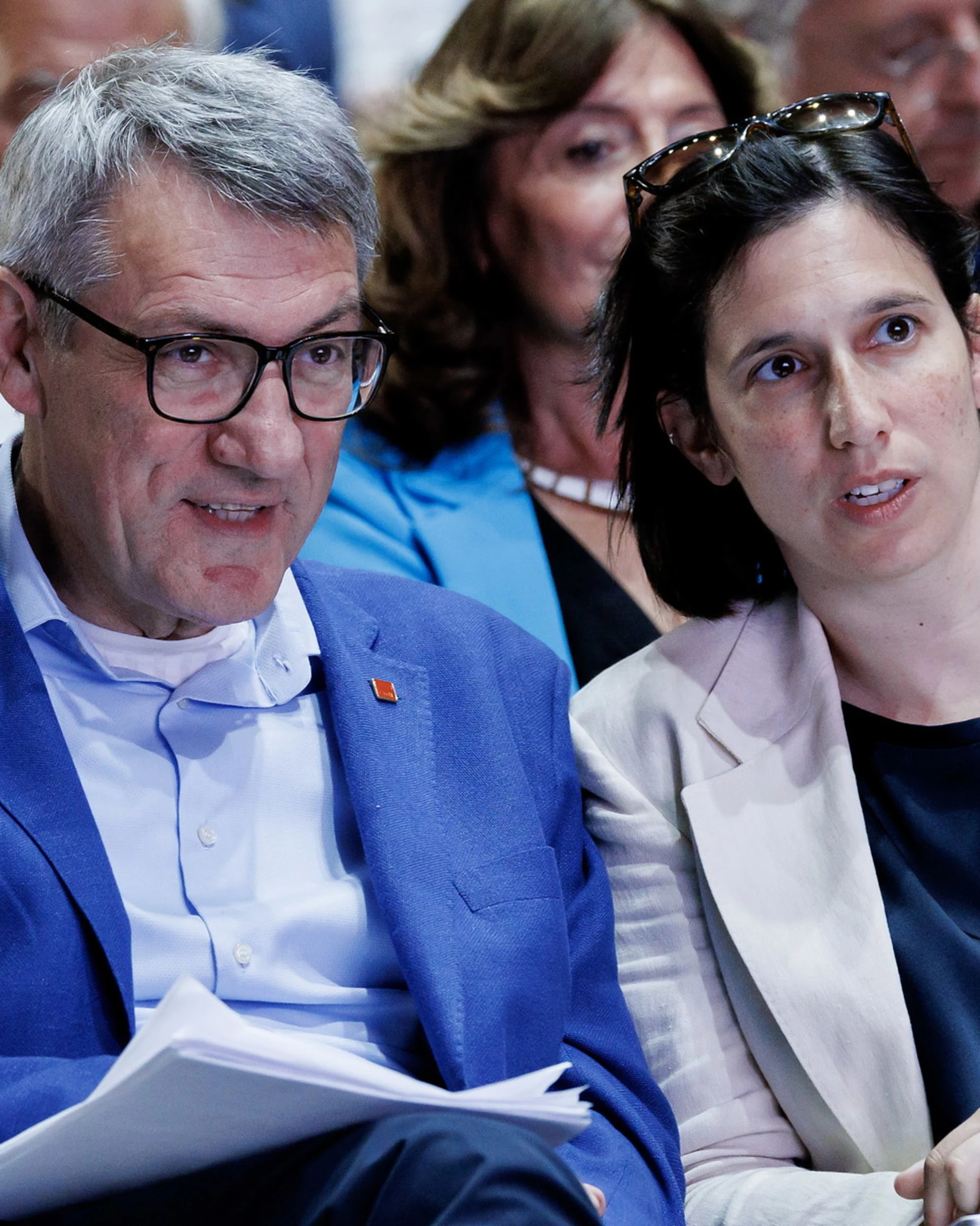 Arrivano i dazi ed escono le iene