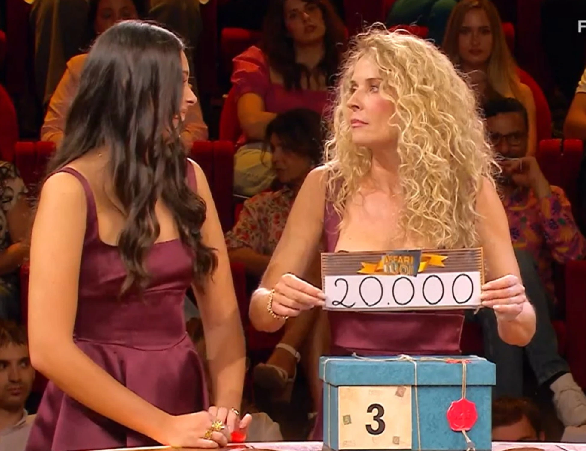 Affari tuoi, orrore su Marion: "Troppo s***a"