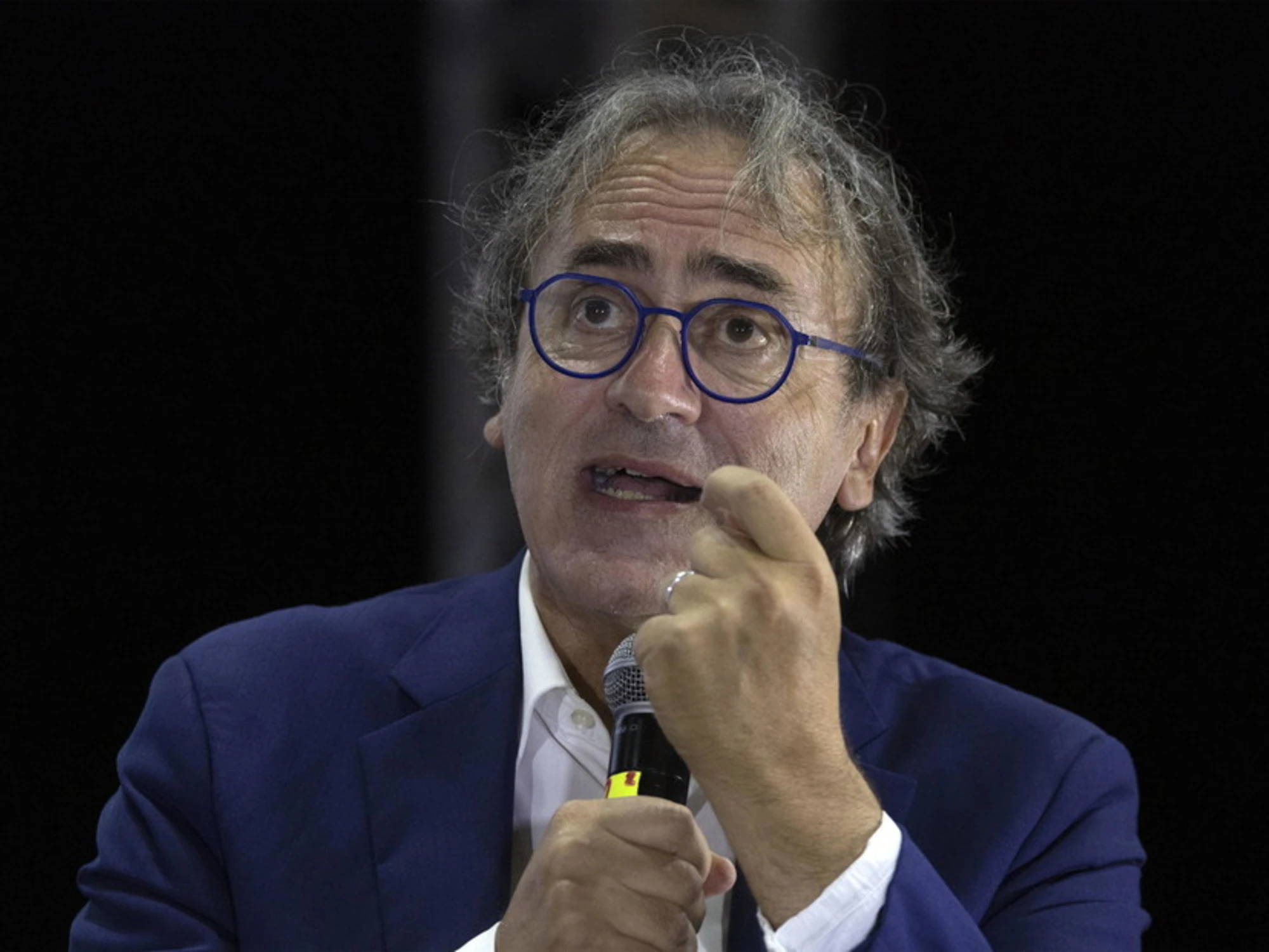 "Eni mette il tetto ai prezzi della benzina?": incredibile, Bonelli riesce ad attaccare Meloni