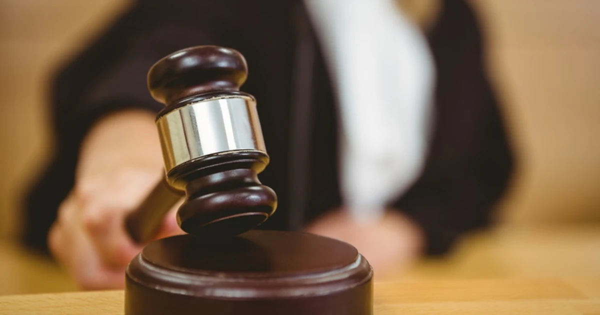 Giustizia, l'ultima follia: le cause sono troppo lunghe? Allora puniamo i cittadini...