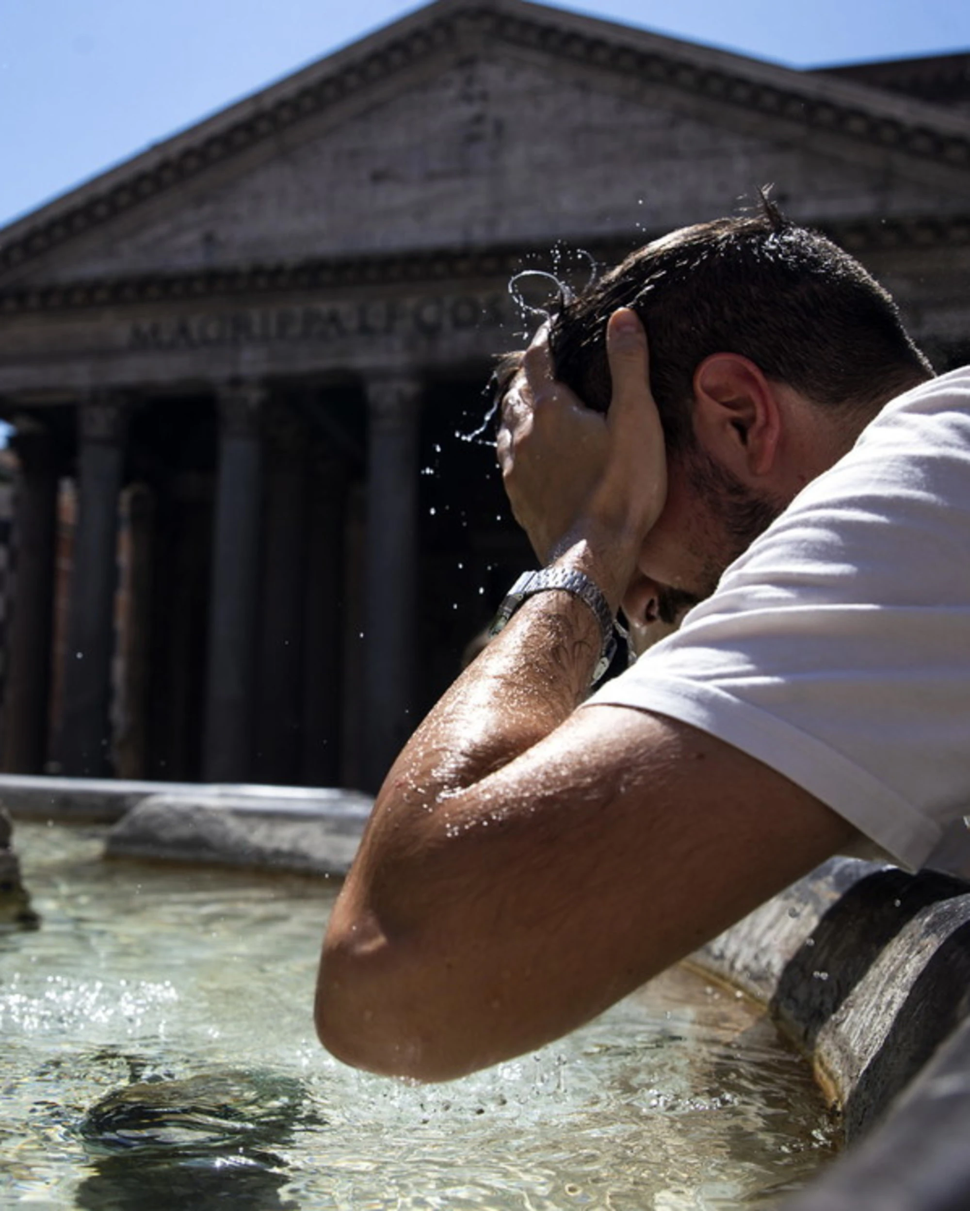 Caldo anomalo, "stop al lavoro": in quali regioni e a che ora