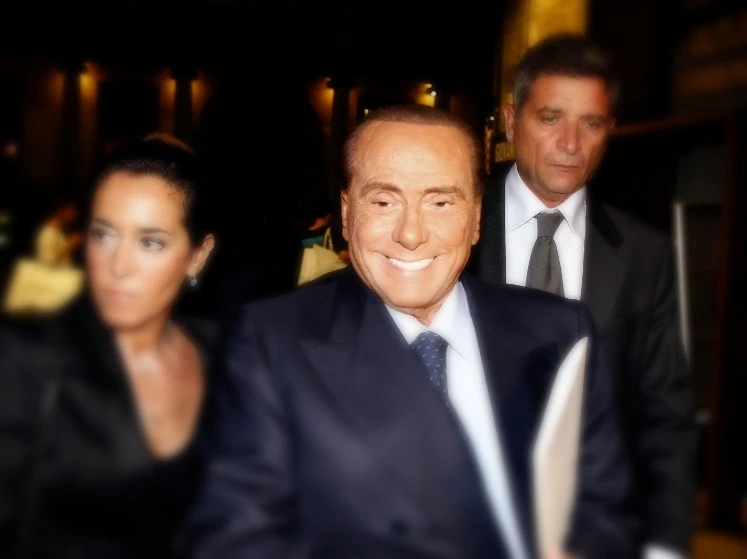 Sorpresa nei sondaggi, Silvio Berlusconi recupera e supera anche Beppe Grillo