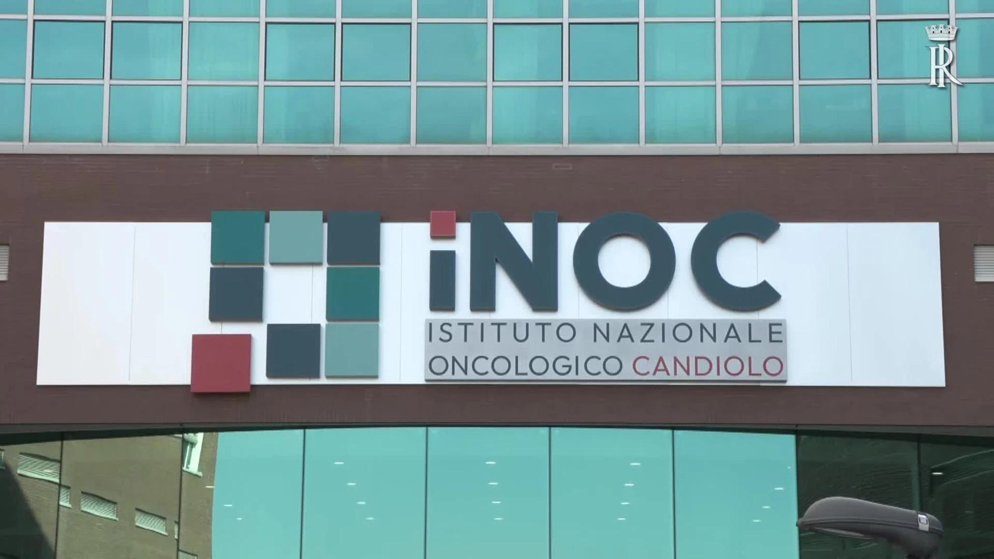 La visita di Mattarella all'Inoc nella Giornata della ricerca sul cancro