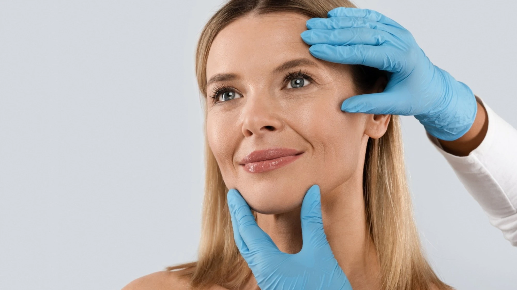 I trattamenti di dermatologia rigenerativa anti-age che puoi fare anche in estate