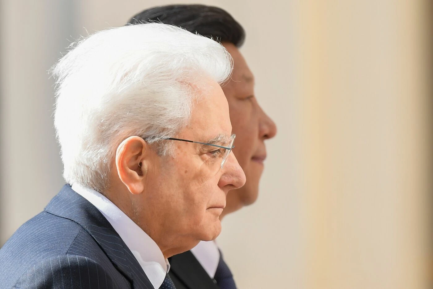 Sergio Mattarella, il retroscena: "Ha osservato attonito". Lega e M5s, l'escalation che farà venir giù tutto