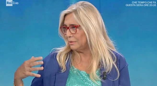 Domenica In, clamoroso sfregio di Mara Venier a Simona Ventura? Ecco cosa "scorda"