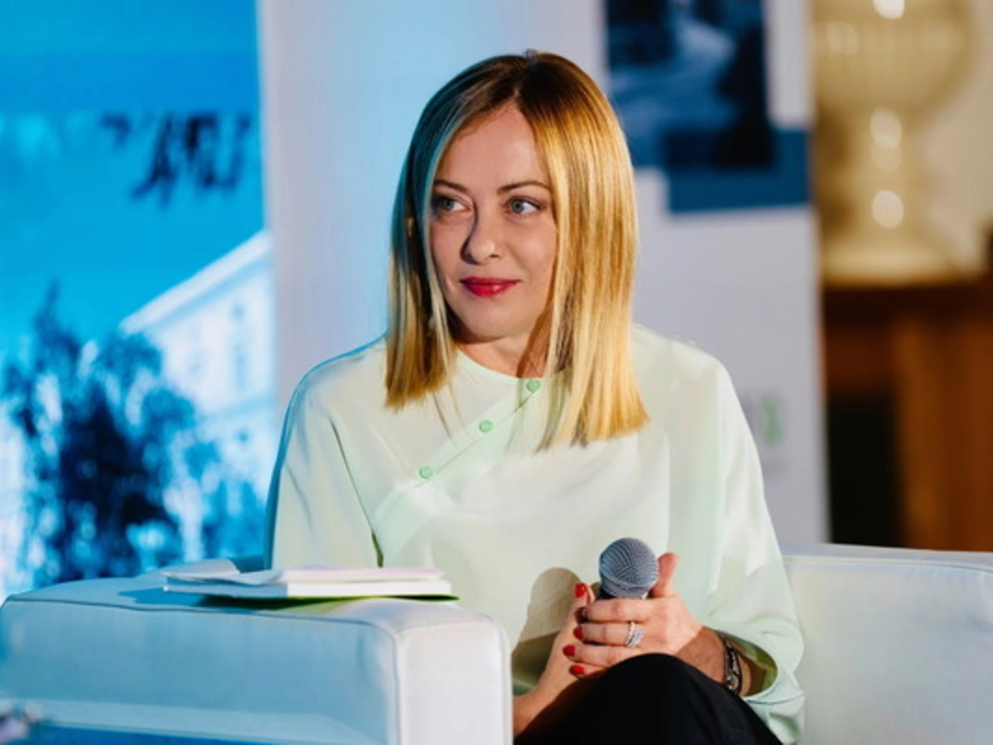 Sondaggio Termometro Politico: Meloni vola ancora, chi crolla