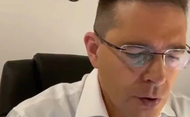 Daniele Capezzone, il nuovo Papa sui giornali? "Tutti canonisti e pure azzurri di sci"