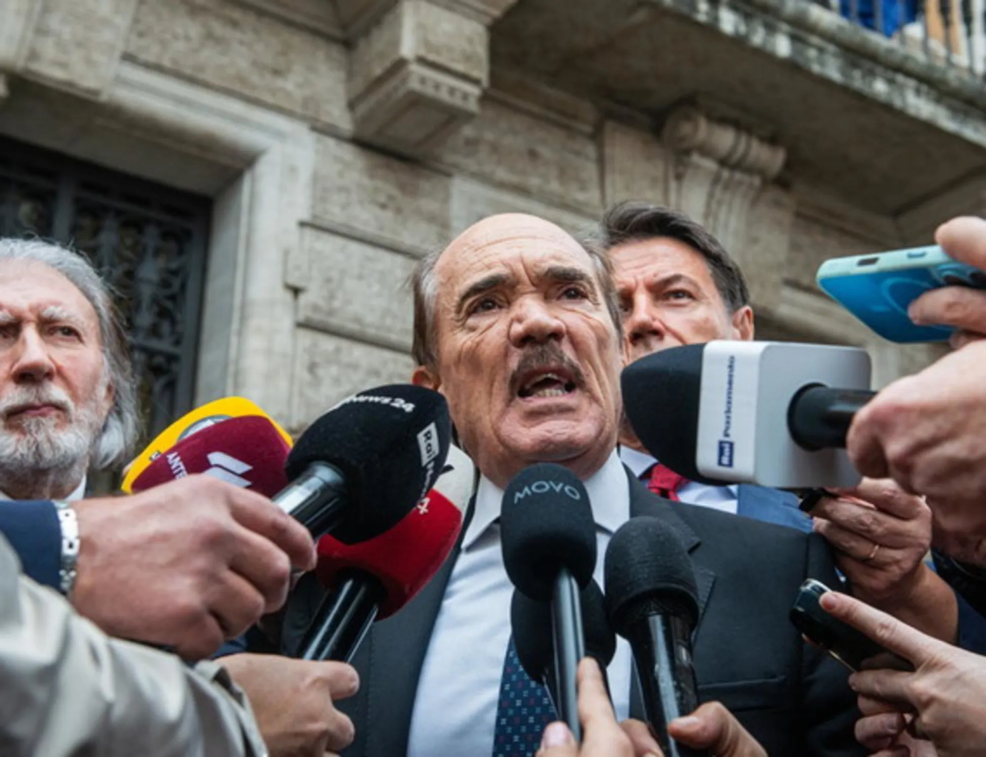 Leggi l'articolo: "Sono come i Casalesi": De Raho-choc, ira-FdI sul grillino