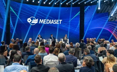 Mediaset, Pier Silvio Berlusconi svela i palinsesti: doppio Milo Infante, un clamoroso ritorno (e la frase su Mentana)