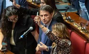 Giuseppe Conte scrive a Repubblica: "Religione morale, grave errore": colpo mortale a Schlein e Pd