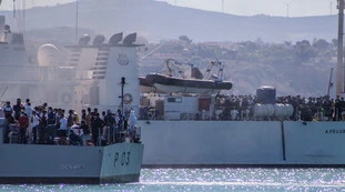 Nello Musumeci contro la giudice Quiligotti che ha sospeso l'ordinanza di sgombero di migranti: "Di sinistra, consulente di Zingaretti"