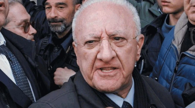 Vincenzo De Luca, dalla festa della patata alla sagra del cecatiello: come si pappa i nostri soldi
