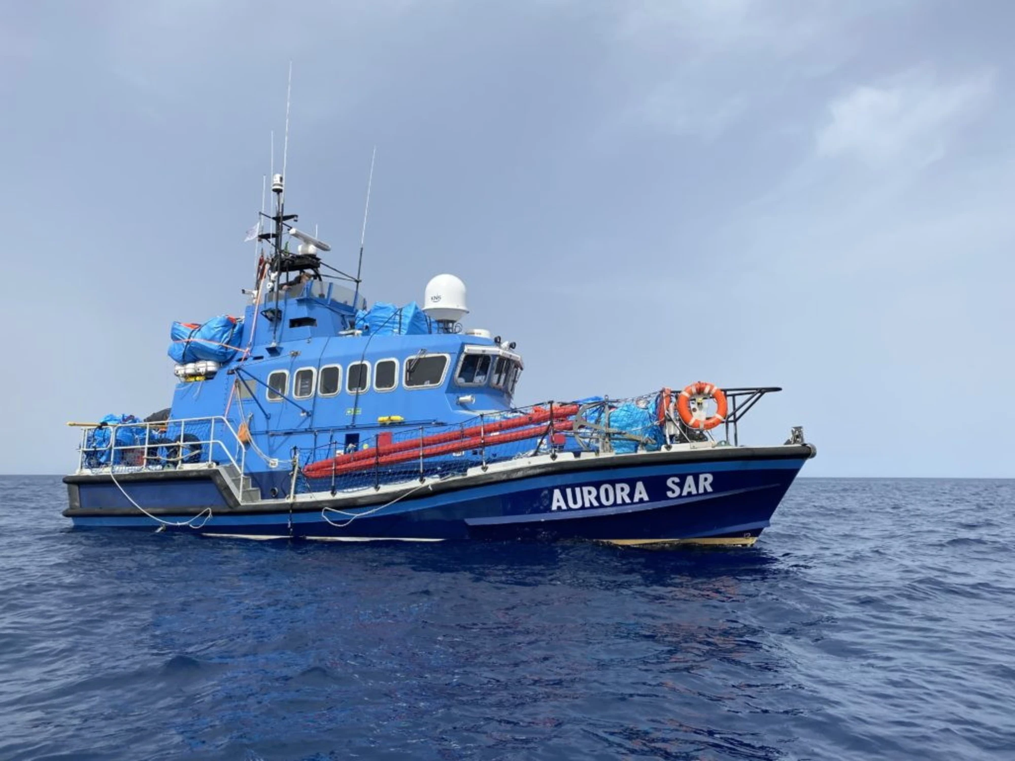 Sea Watch, scatta il provvedimento di fermo: di cosa è accusato l'equipaggio