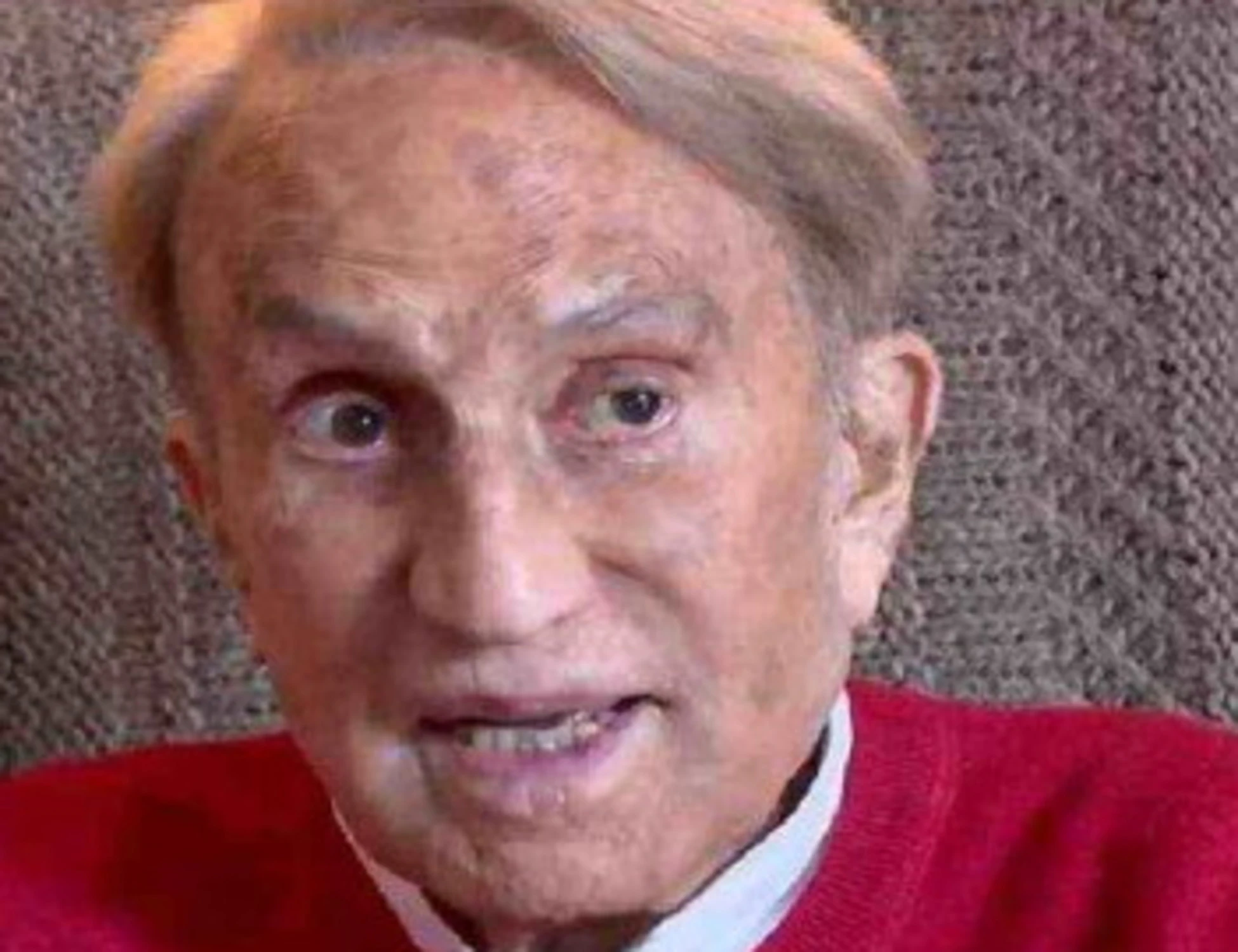 Emilio Fede e le rose rosse a Lucia Annunziata: l'aneddoto