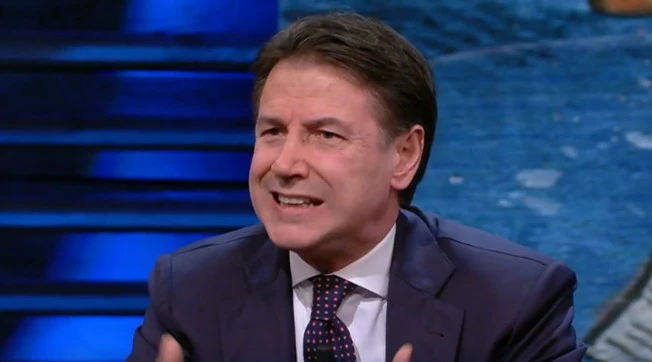 DiMartedì, la domanda di Giovanni Floris fa deragliare Giuseppe Conte
