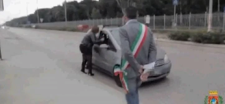 Castel Volturno: l'agguato del sindaco ai clienti delle prostitute