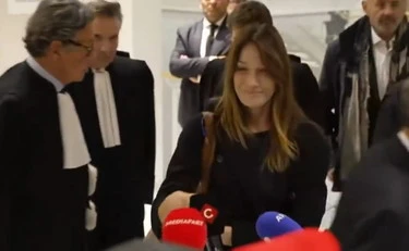 https://media.liberoquotidiano.it/dH2Gwp0AWiLVncYlWHENFzg5HoxiVR3Wl0VBIR6FSEU/width:800/quality:90/aW1hZ2VzLzIwMjUvMDkvMjUvMTYyNjQyNzc0LWZmZGNlZWQ3LWExZTItNDY1MS1hMjFiLWU5YmIyYmU4MDc5Zi5qcGc.webp