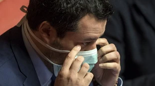 Matteo Salvini contro il Mes: "Un crimine, nessuno Stato si oppone. Il governo Conte che dice?"