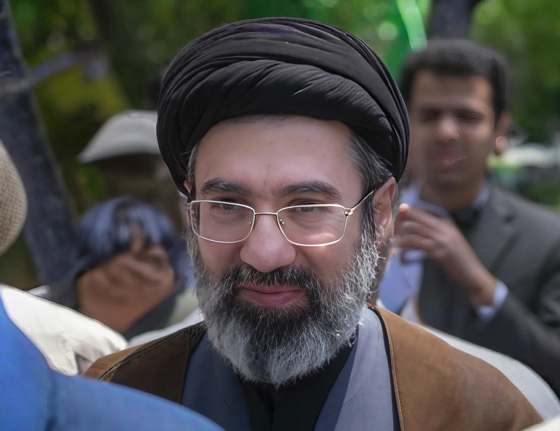 Iran, Mojtaba Khamenei sfigurato e azzoppato: come sta davvero