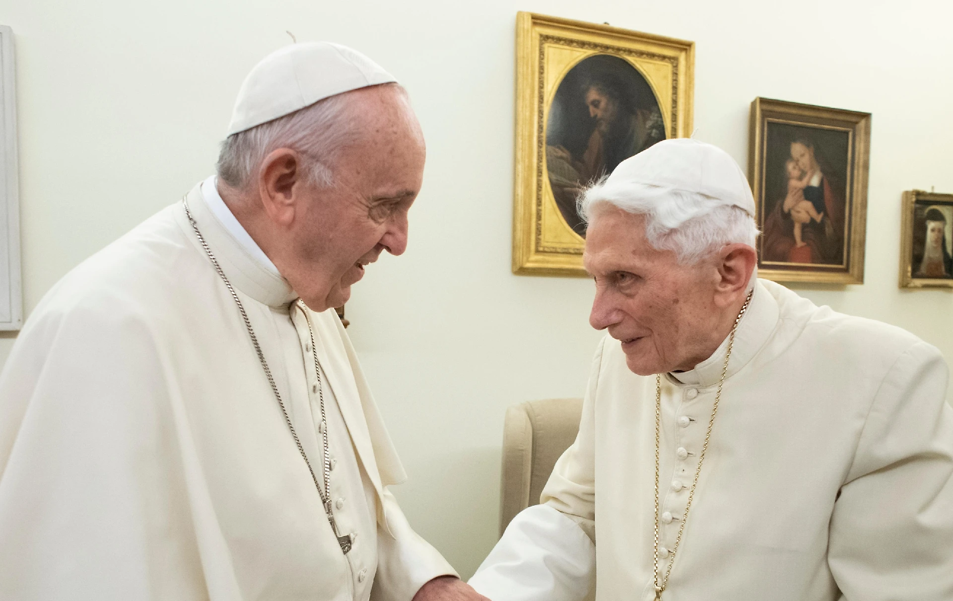 Papa Francesco, nel 2005 il clamoroso rifiuto a Ratzinger: Vaticano, il "no" che spiega molte cose