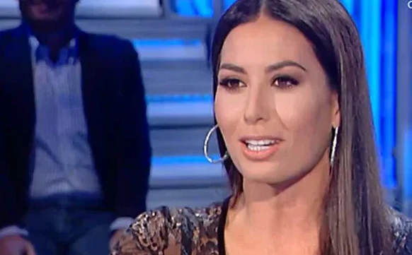 Elisabetta Gregoraci, Signorini e la crisi con il fidanzato: "Schifo a livelli infiniti", sfogo violentissimo