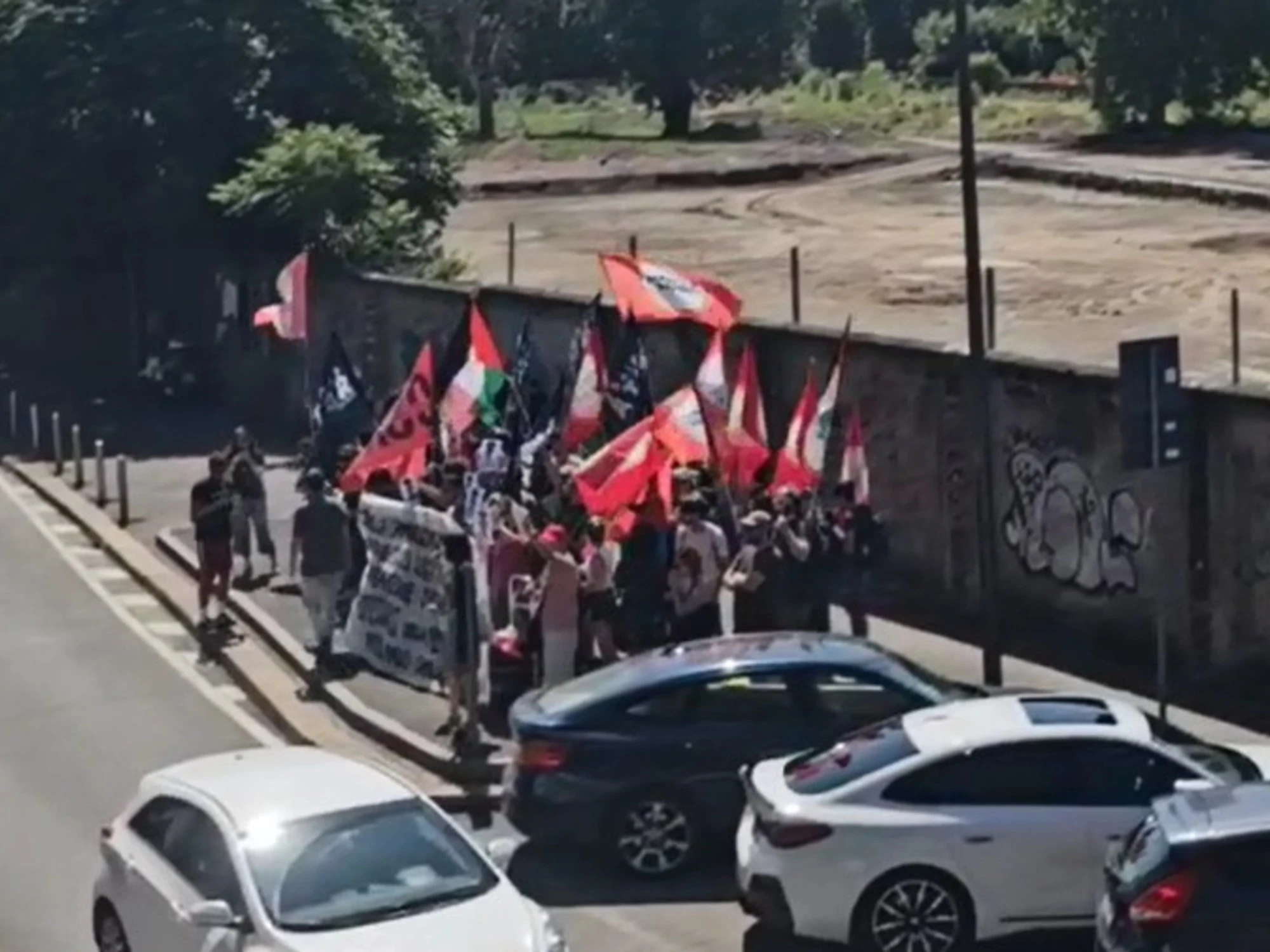 Quattro gatti pro pal berciano contro Libero: andate a lavorare