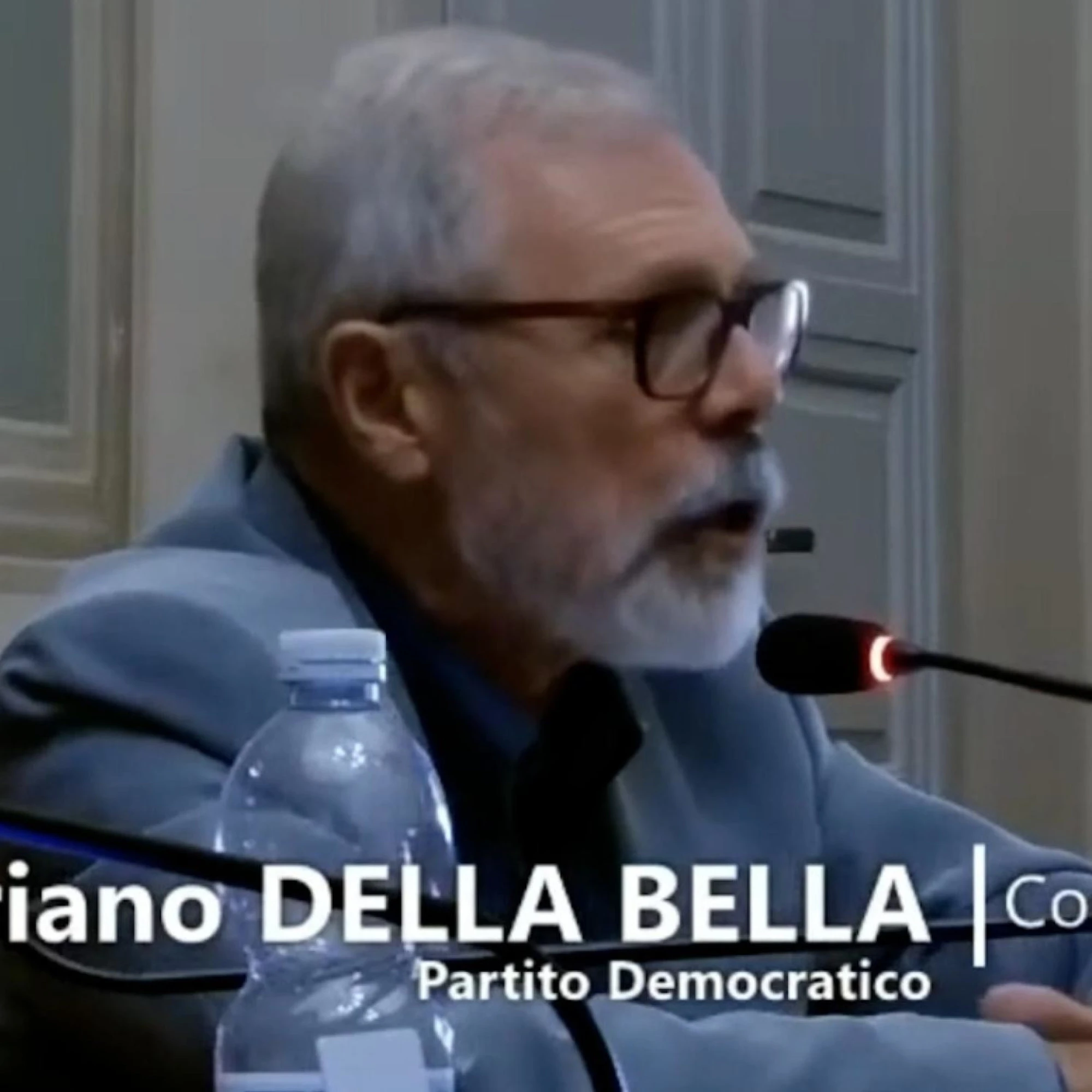 Pur di offendere la Meloni le danno anche della "ciociara"