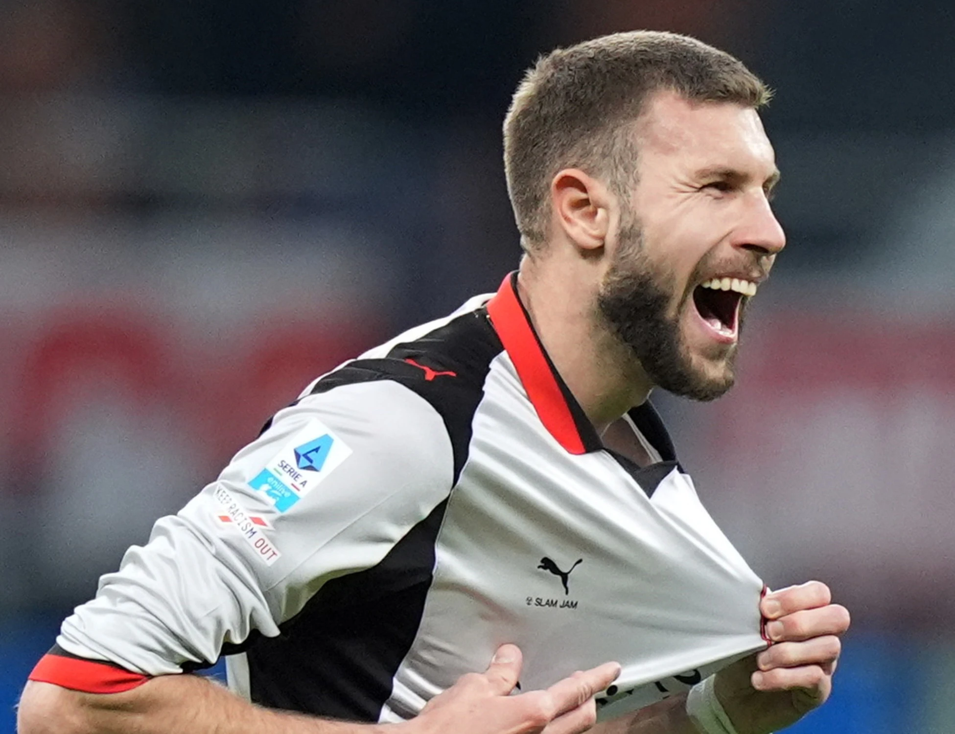 Milan, sconfitto il Toro in casa 3 a 2: eurogol di Pavlovic, poi Rabiot e Fofana