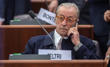 Vittorio Feltri, colpo di grazia a Beppe Sala: "Impiegato ufficio negazioni"