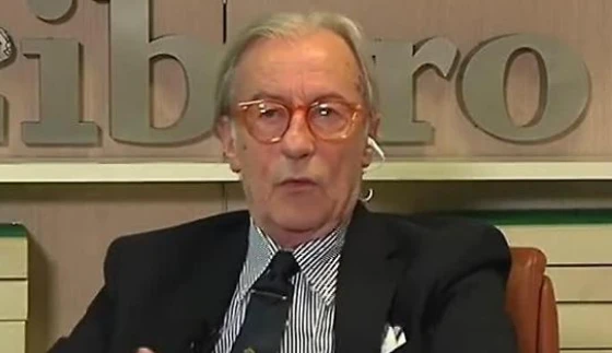 Vittorio Feltri contro Paolo Becchi sul voto Rousseau: "Altro che democrazia, è una vera maialata"