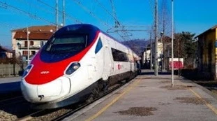 Svizzera, chiusi i confini ferroviari con l'Italia: "Impossibile rispettare le norme anti-Covid"