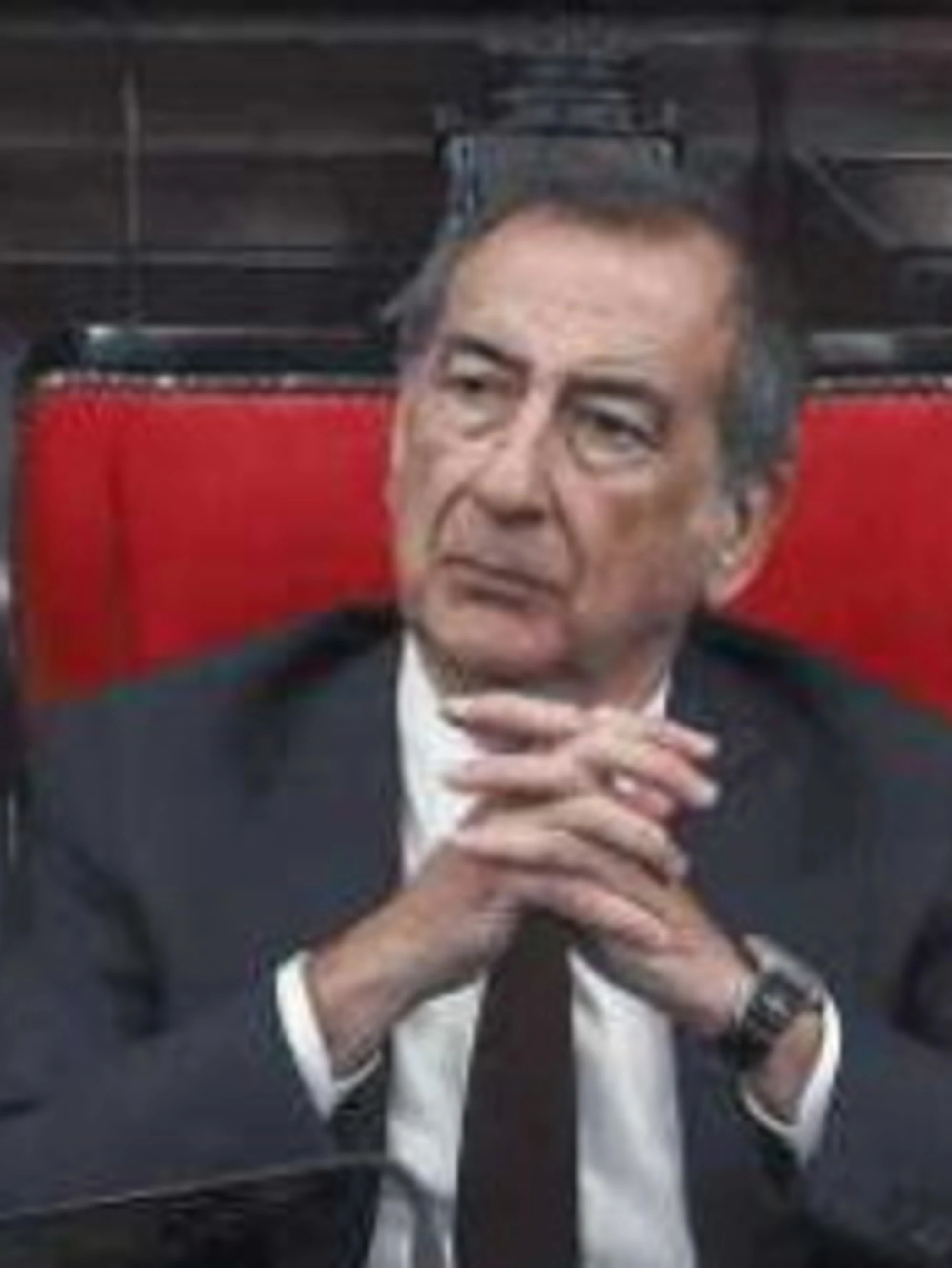 Beppe Sala marcato a uomo, caos in giunta: cosa sta succedendo