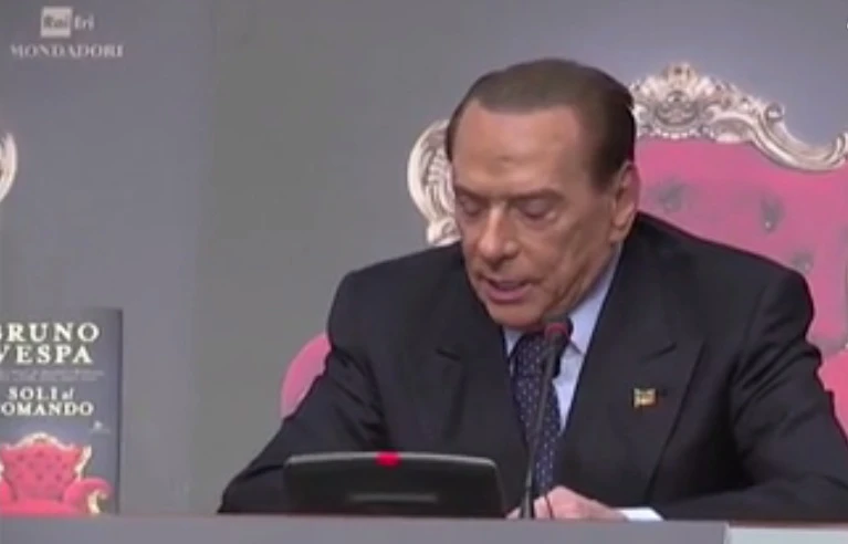 Silvio Berlusconi: "Mussolini proprio un dittatore non era..."