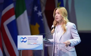 Giorgia Meloni risponde ai sindaci di sinistra: "Sì all'incontro, ma non con una sola parte politica"