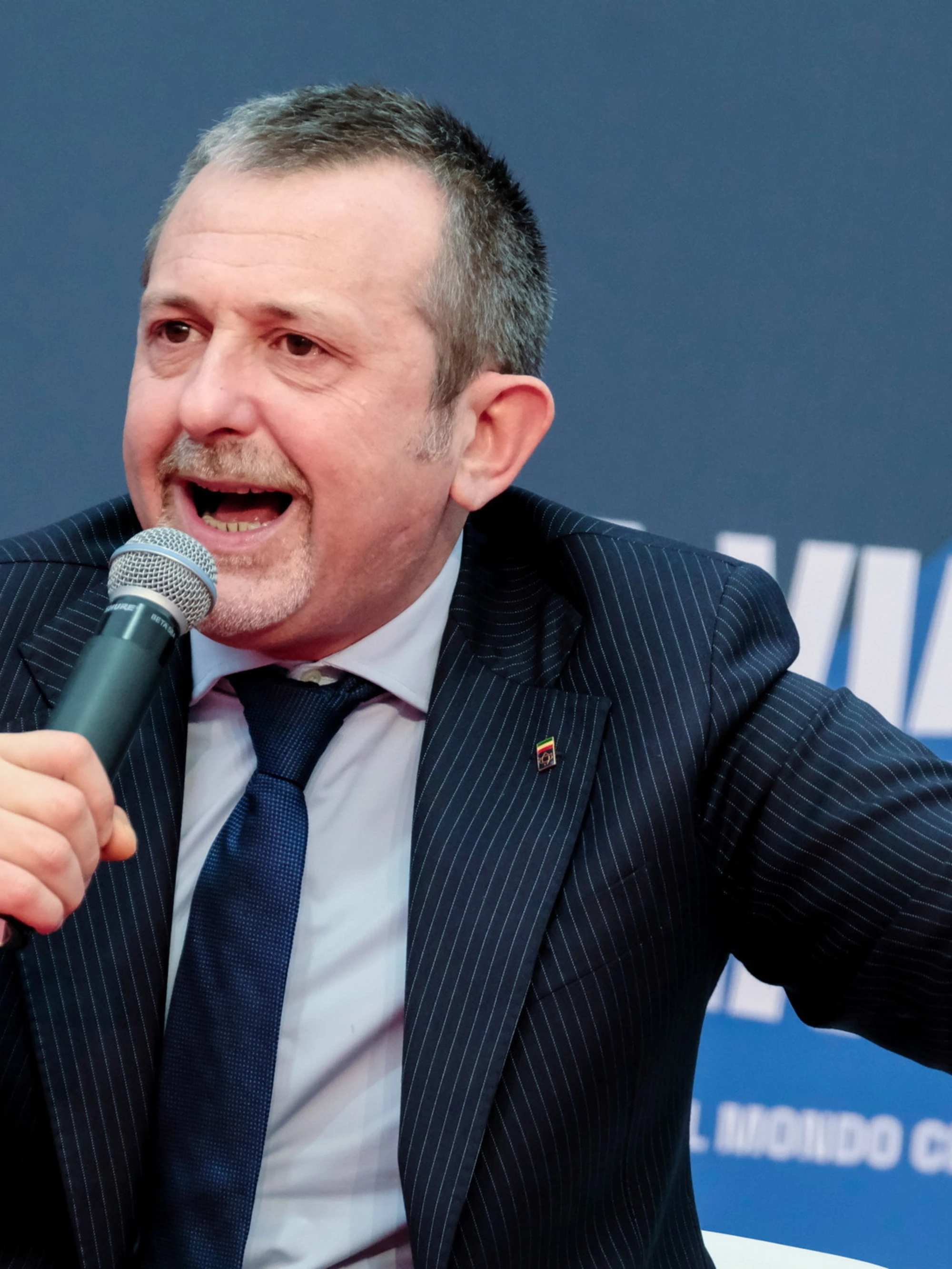 Andrea Delmastro contro Elly Schlein: "Ha scordato quando diceva che lo chiede l'Europa?"