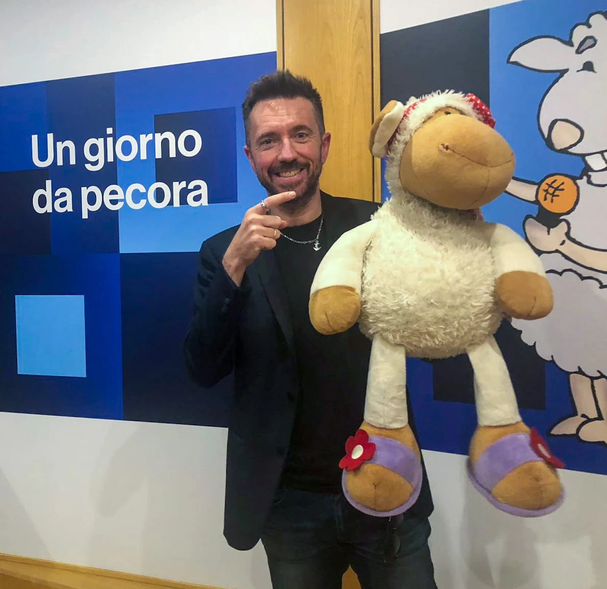 Maria Elena Boschi su Maxim, Andrea Scanzi: "Foto di una bruttezza lancinante"