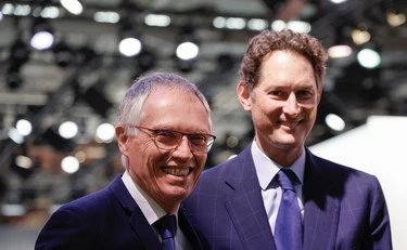 Stellantis, la tassa Taveres costa a Elkann 22 miliardi