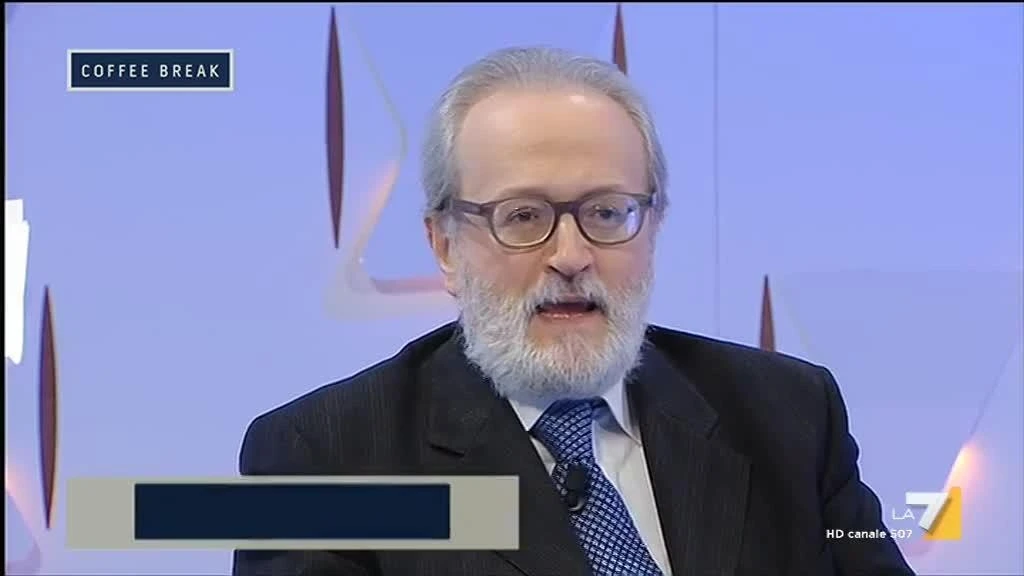 Paolo Becchi e il prof accusato di nazismo: "Non si distrugge la reputazione per alcune parole sbagliate"