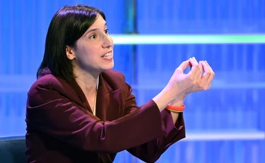 Schlein da Mentana, "poi finisce come a Rogoredo": fango puro contro Meloni